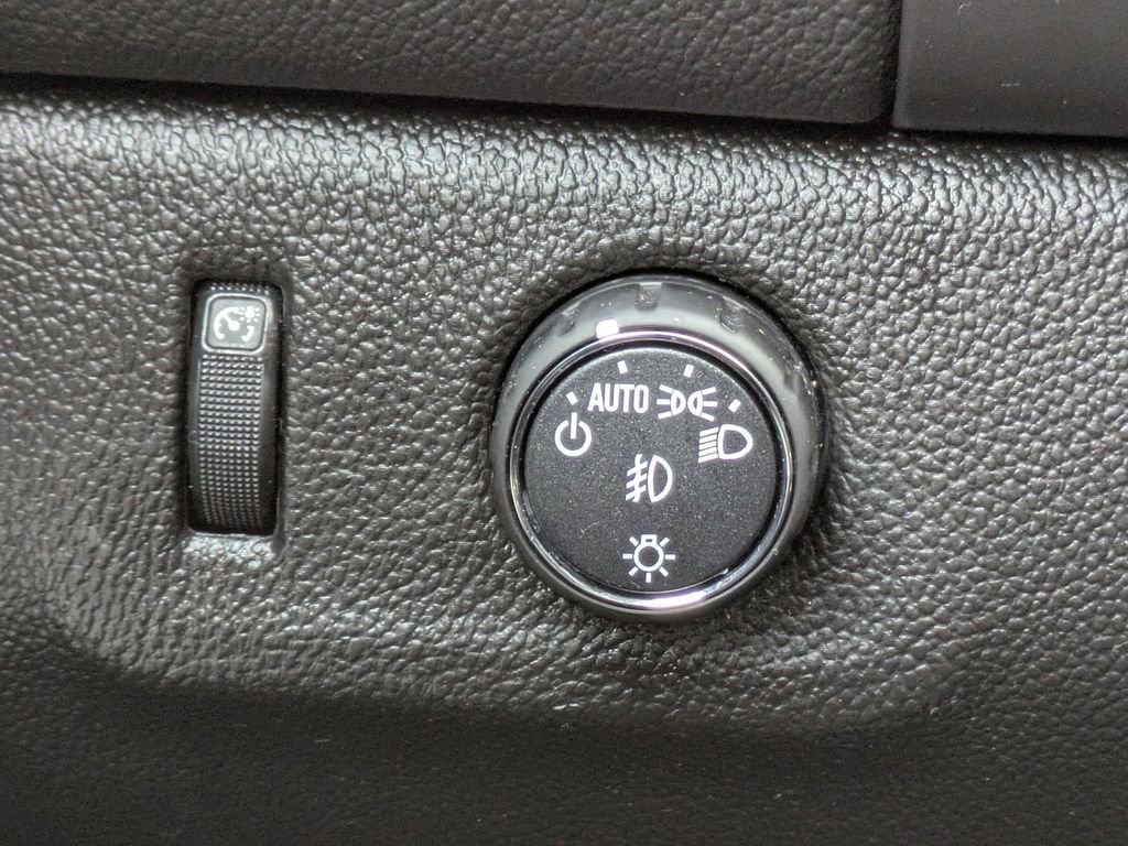 Used 2016 Chevrolet Colorado LT w/ LT Convenience Package image 29