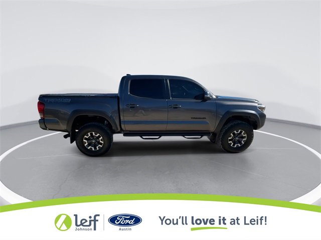 Used 2017 Toyota Tacoma TRD Off-Road image 12