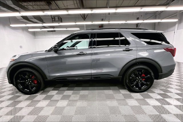 Used 2024 Ford Explorer ST w/ Technology Package AWD/4WD image 14