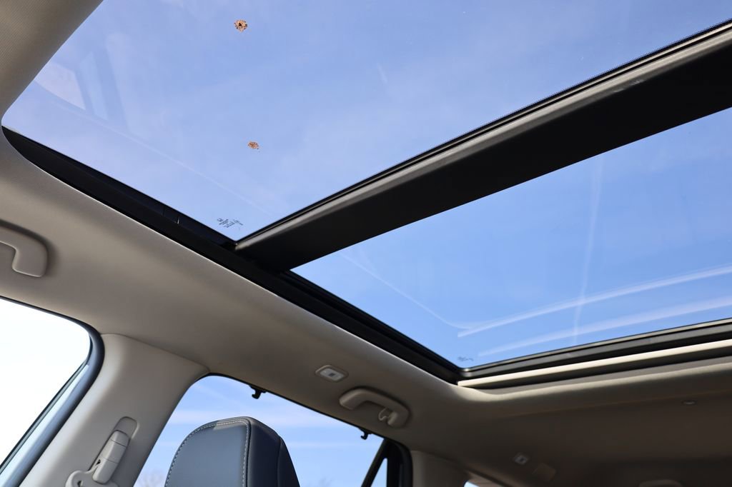 New 2025 Honda Pilot Touring image 26