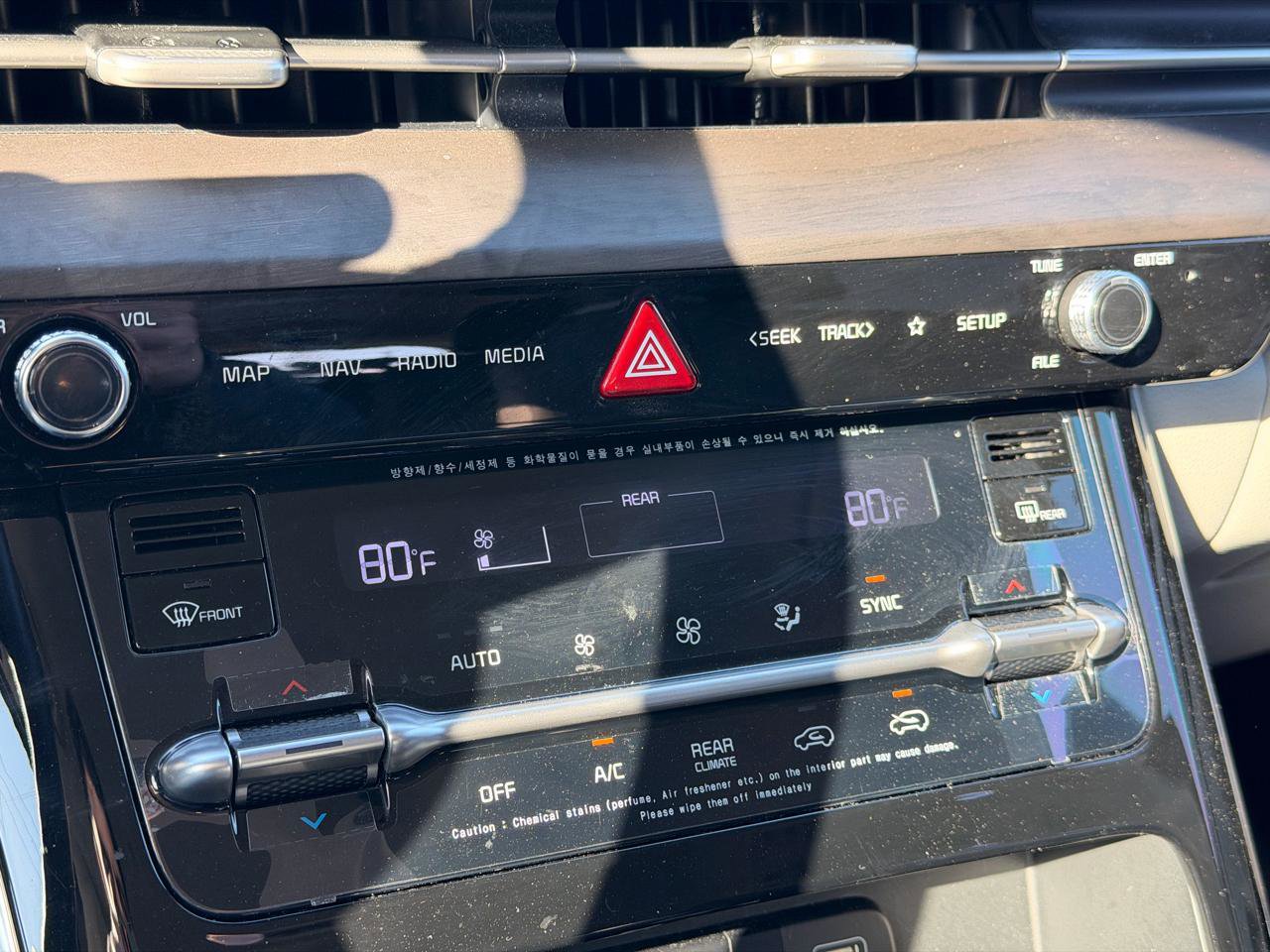 Used 2024 Kia Carnival EX image 45