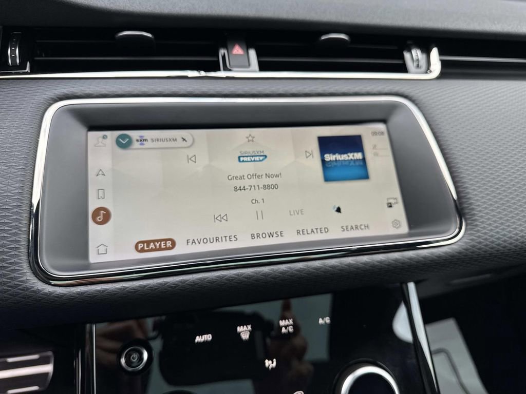 Used 2023 Land Rover Range Rover Evoque R-Dynamic S image 23