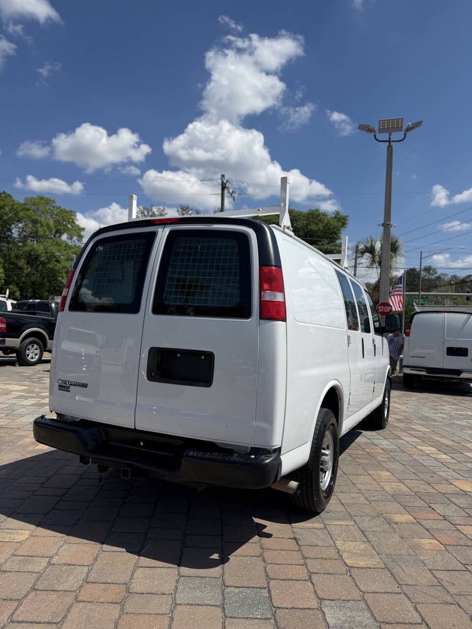 Used 2020 Chevrolet Express 2500 w/ Driver Convenience Package RWD image 8