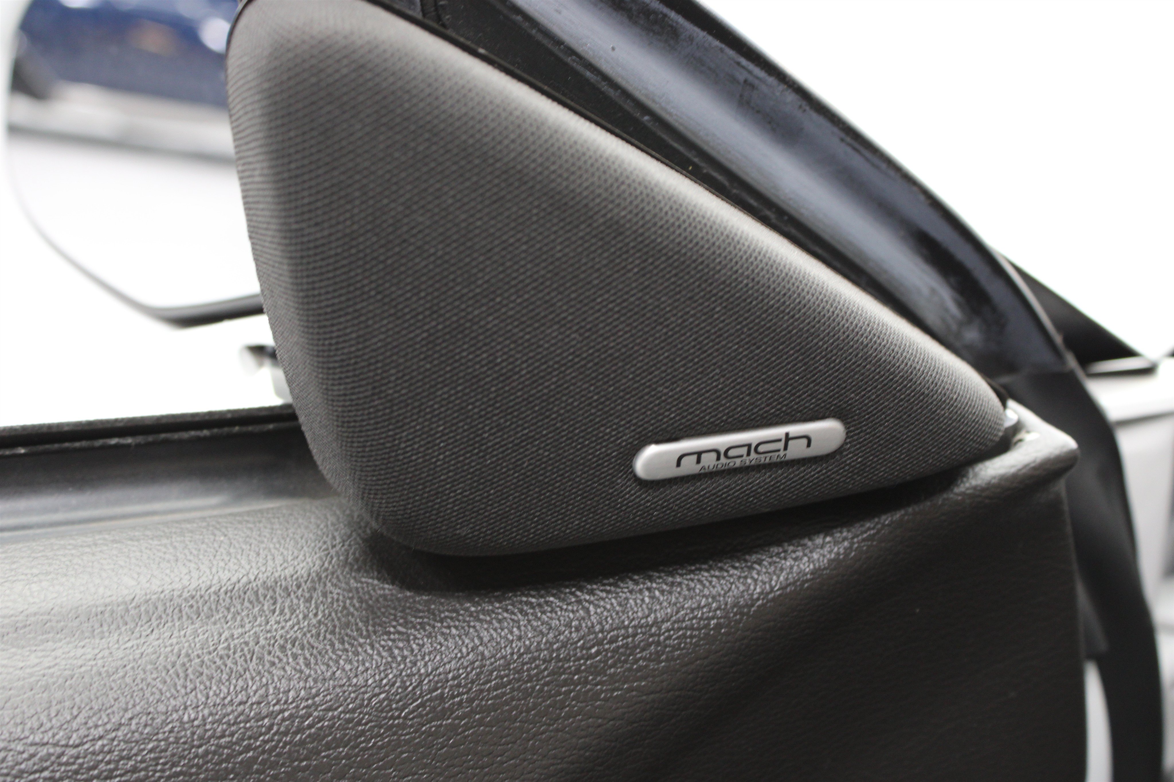 Used 2004 Ford Mustang Cobra RWD image 8