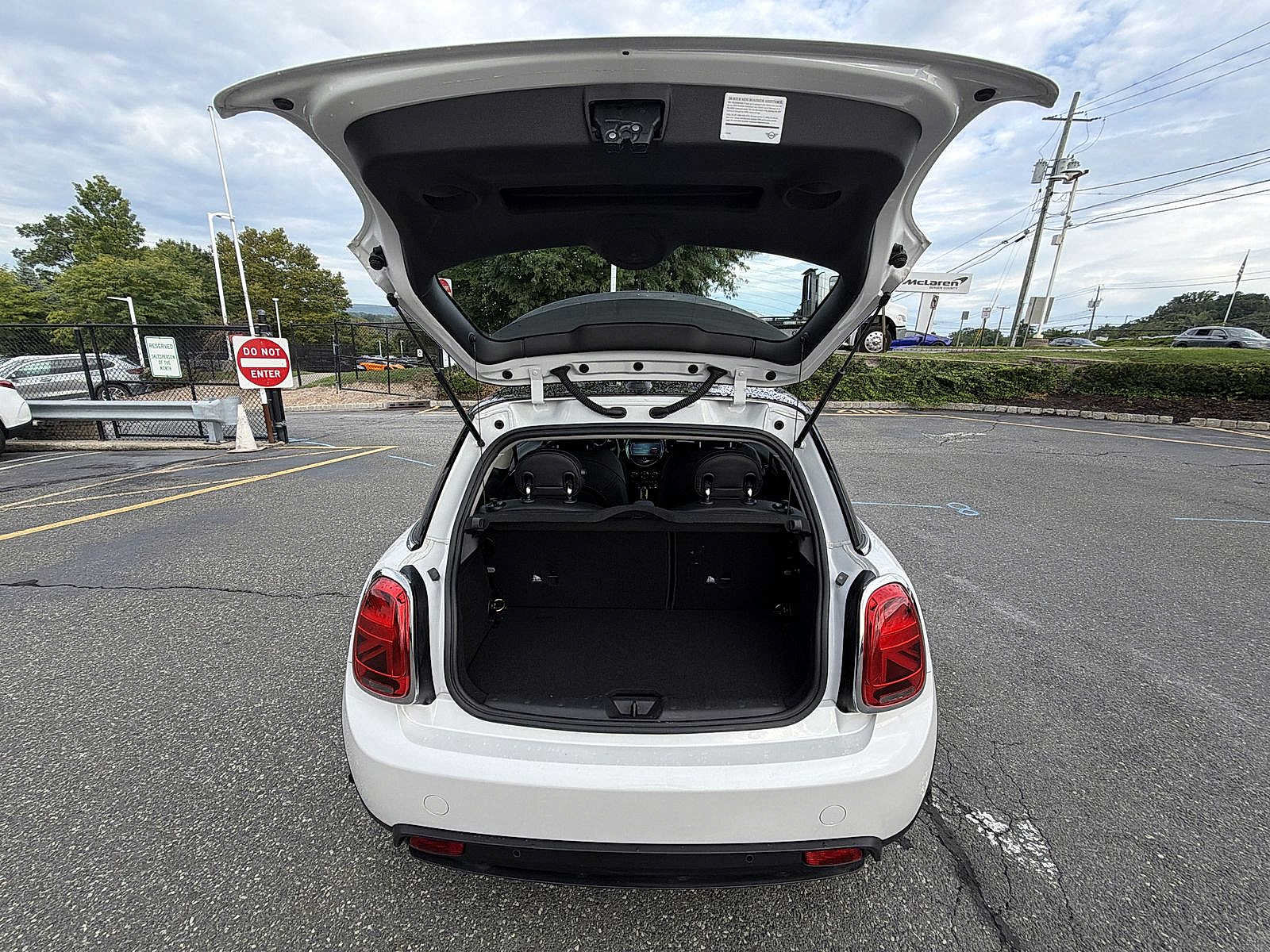 Used 2024 MINI Cooper SE FWD image 27