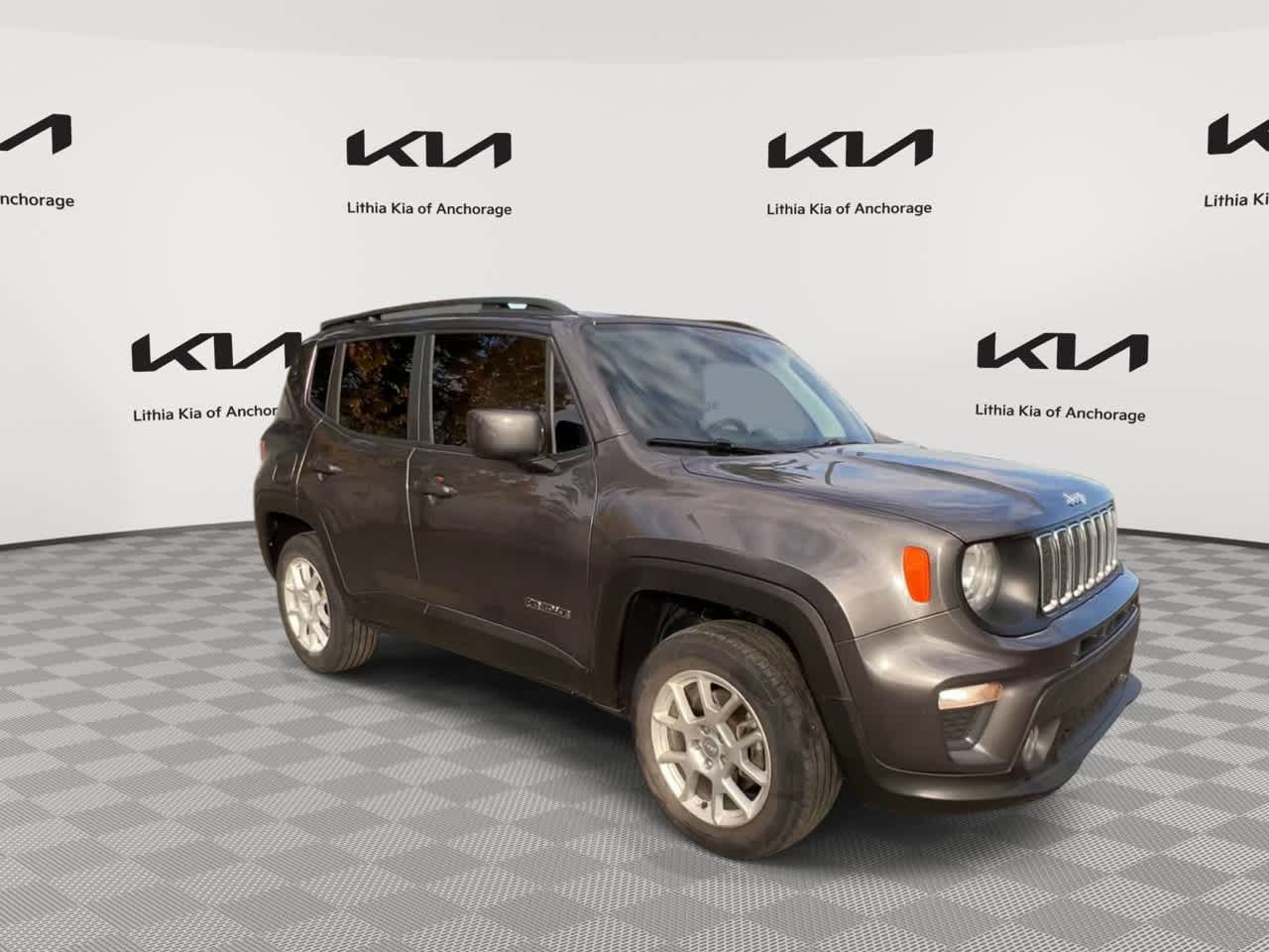 Used 2020 Jeep Renegade Latitude w/ Cold Weather Group AWD/4WD image 2