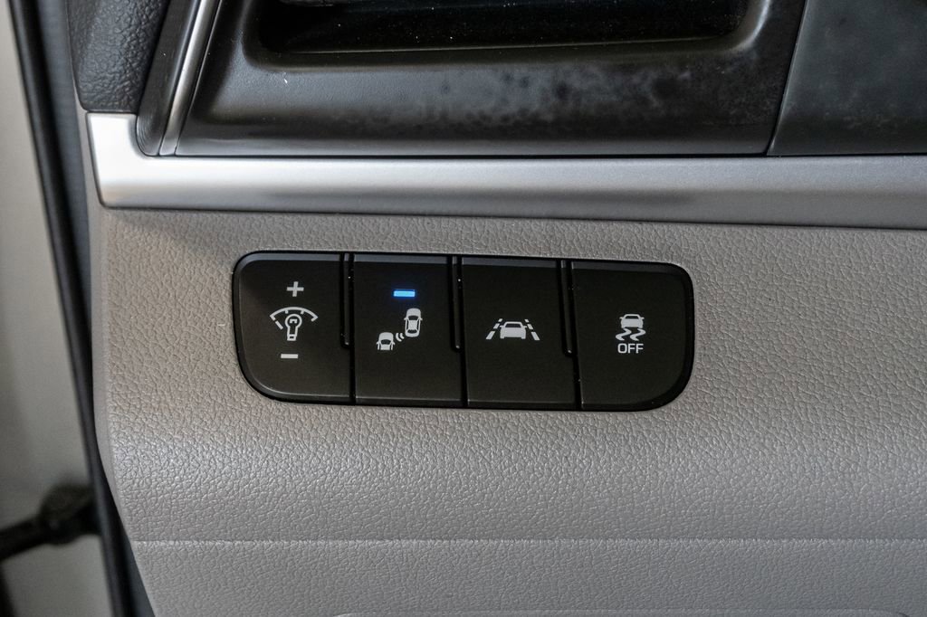 Used 2019 Hyundai Elantra SEL FWD image 15