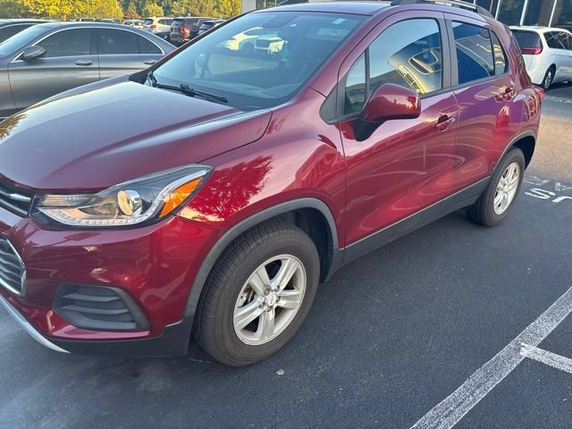 Used 2021 Chevrolet Trax LT w/ Driver Confidence Package AWD/4WD image 1