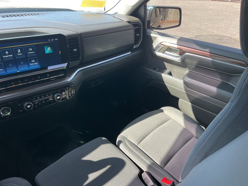 Used 2024 Chevrolet Silverado 1500 LT image 23