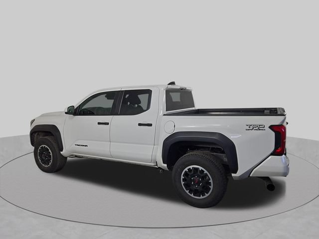 Used 2024 Toyota Tacoma TRD Off-Road AWD/4WD image 10