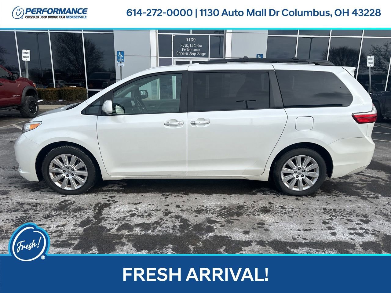 Used 2015 Toyota Sienna XLE w/ XLE Navigation Package image 7