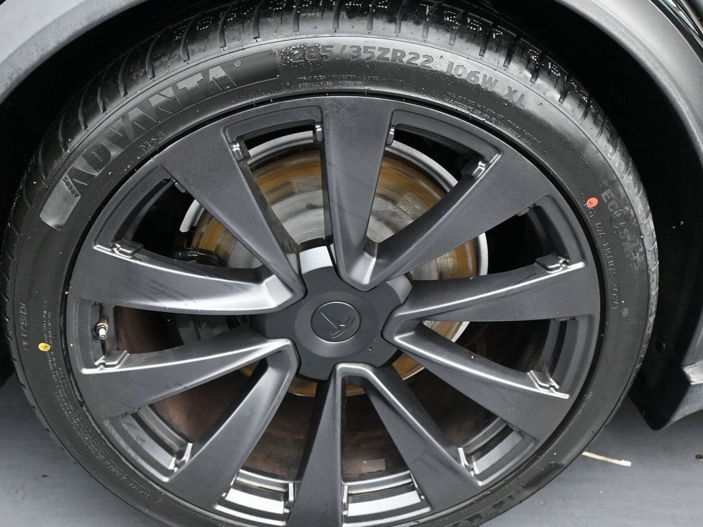 Used 2022 Tesla Model X Plaid image 37