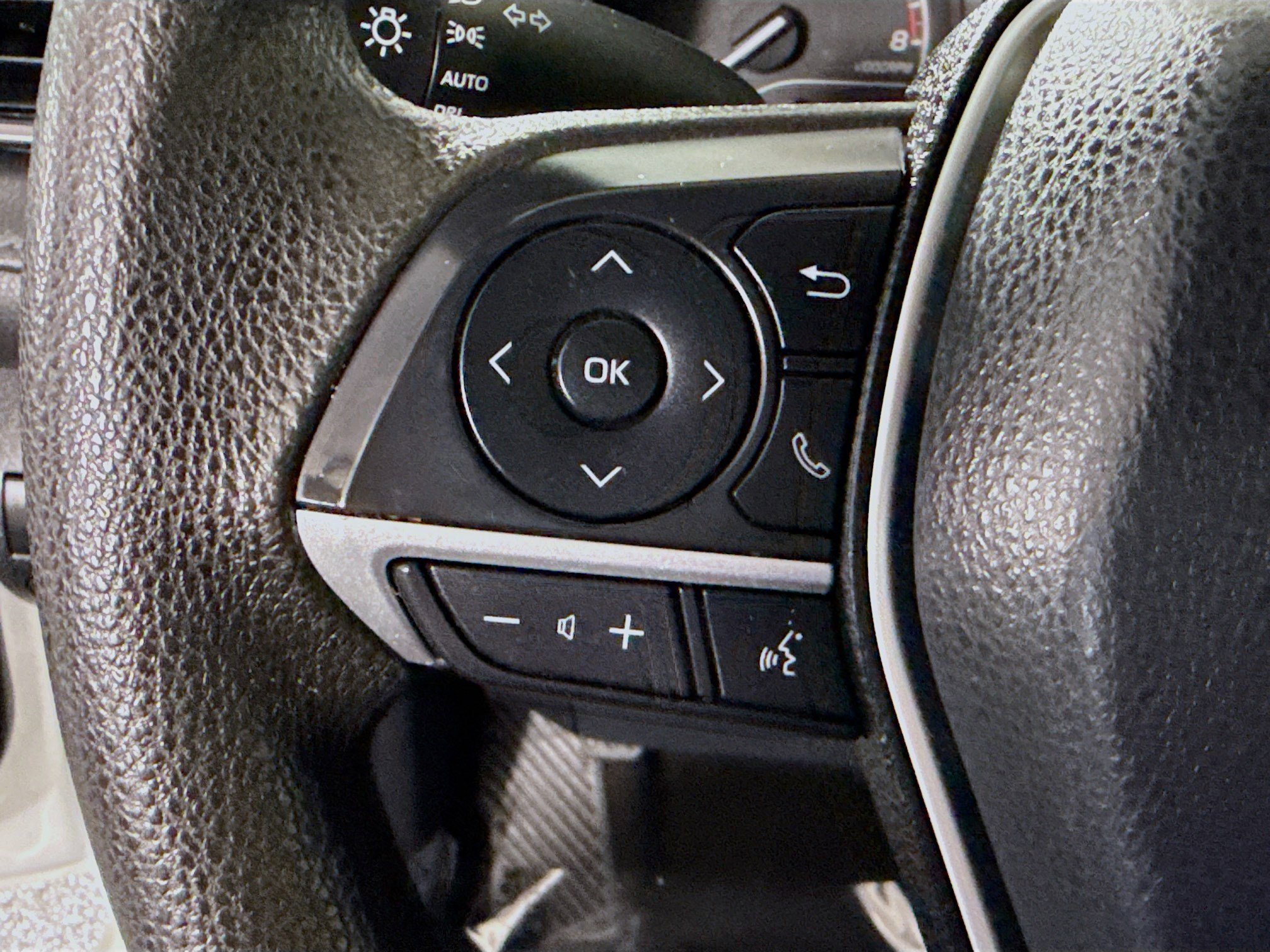 Used 2021 Toyota Camry LE image 14