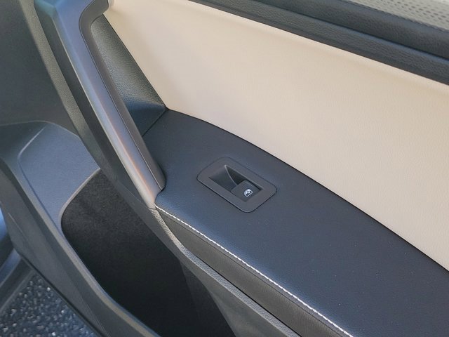 Certified 2022 Volkswagen Tiguan S image 7