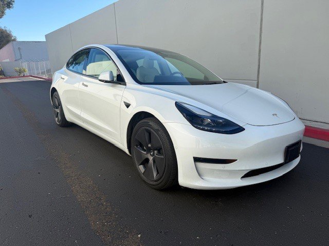 Used 2022 Tesla Model 3 Standard Range image 2