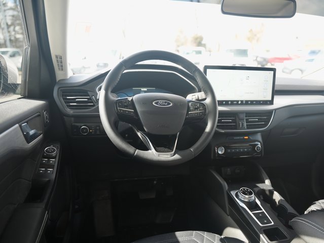 Used 2024 Ford Escape Platinum w/ Premium Technology Package image 16