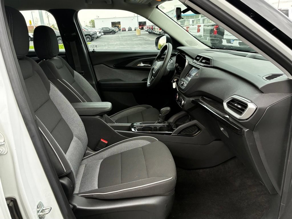 Used 2023 Chevrolet TrailBlazer LS FWD image 16