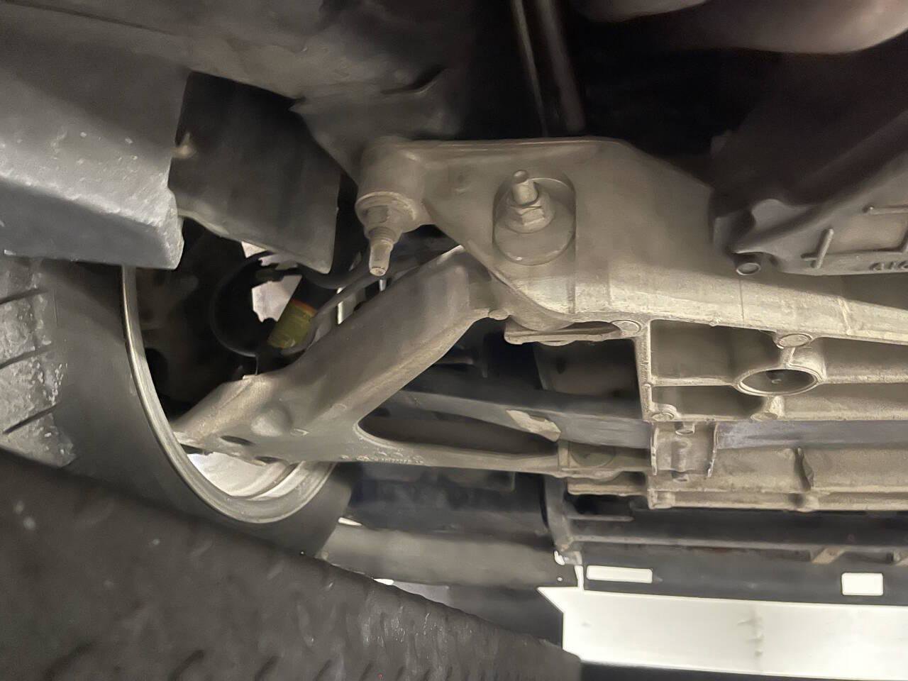 Used 2004 Chevrolet Corvette Coupe w/ Roof Package image 54