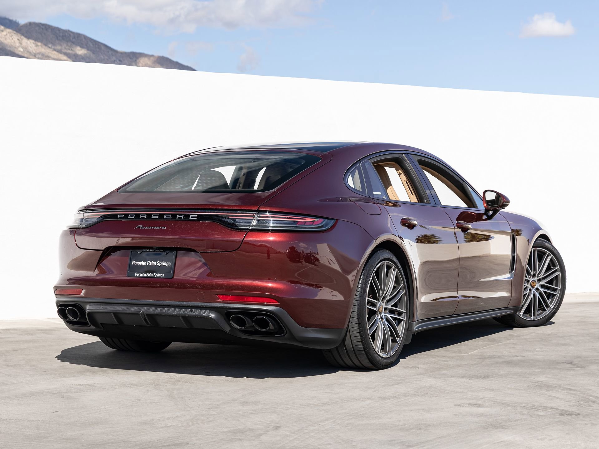 Certified 2023 Porsche Panamera Platinum Edition image 7