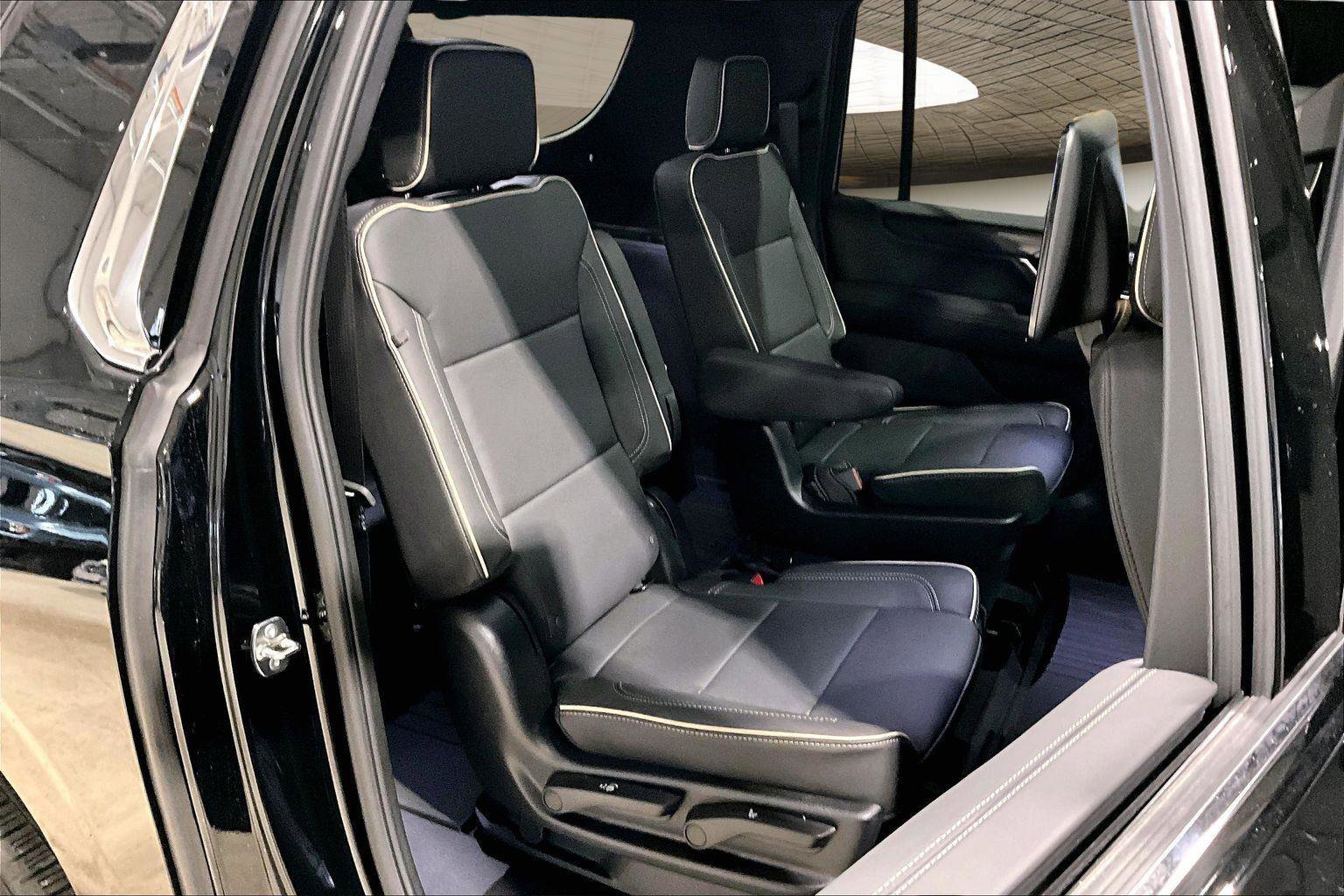 New 2026 GMC Yukon XL Elevation image 9