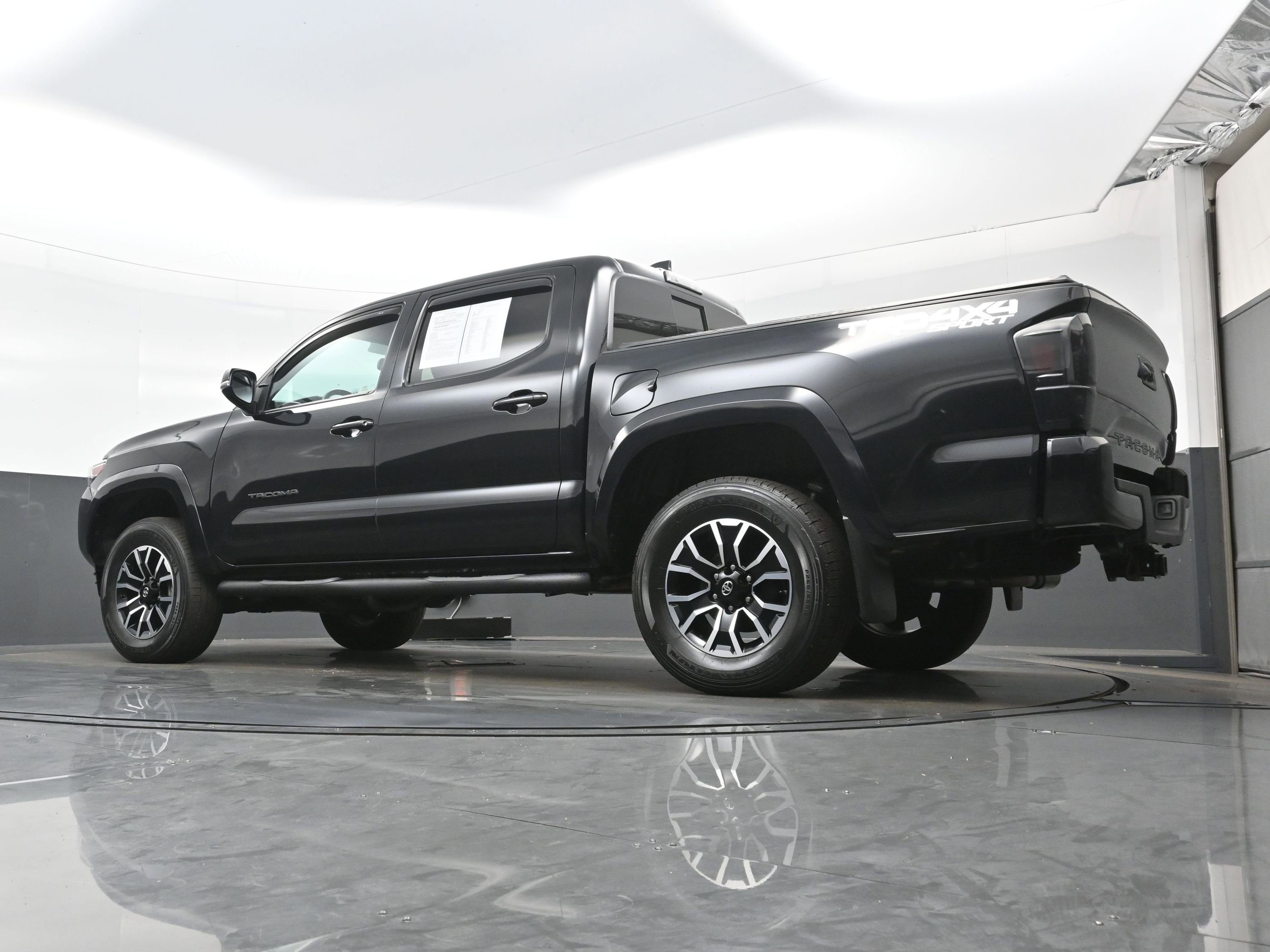 Used 2020 Toyota Tacoma TRD Sport image 29