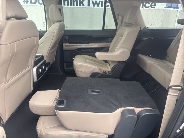 Used 2023 Ford Expedition Max Limited image 15