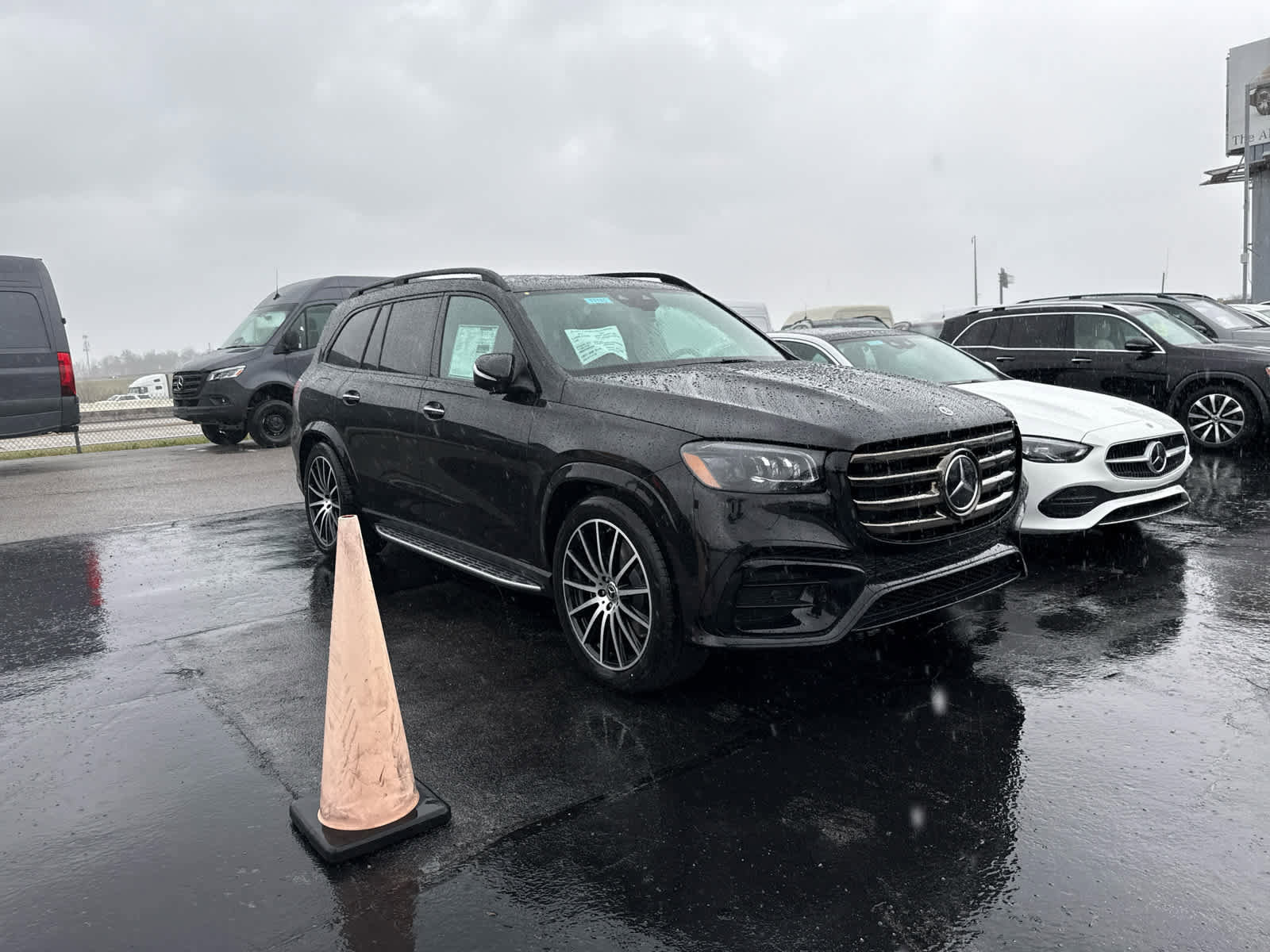 New 2026 Mercedes-Benz GLS 450 4MATIC image 6