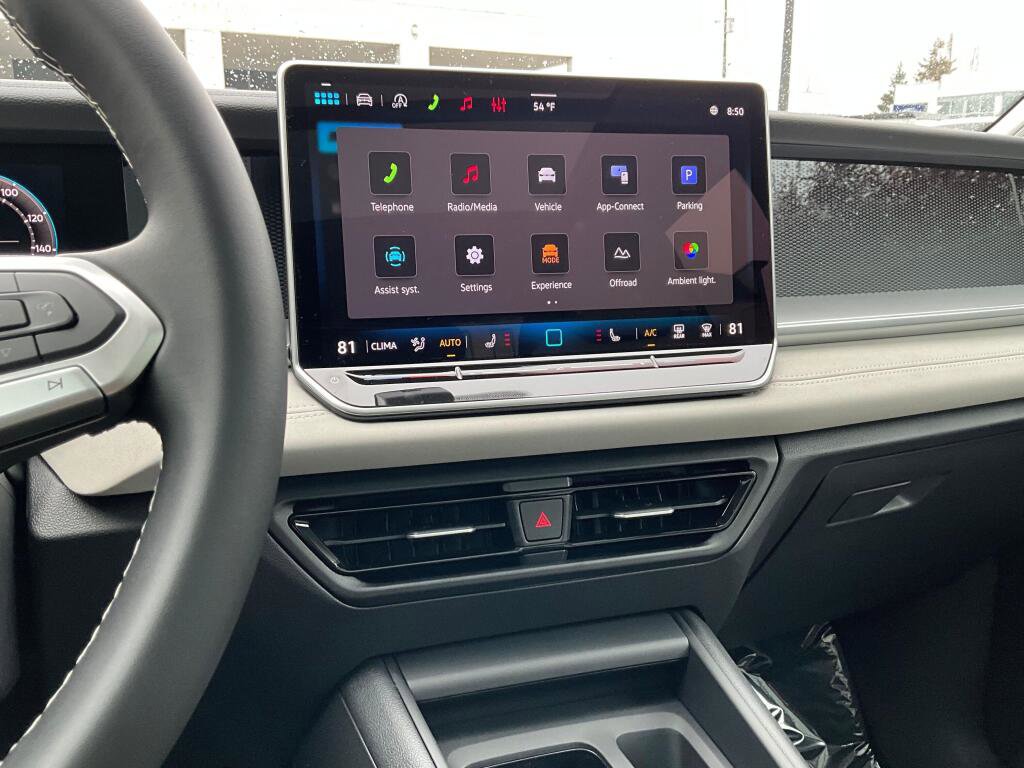 New 2026 Volkswagen Tiguan SE AWD/4WD image 18