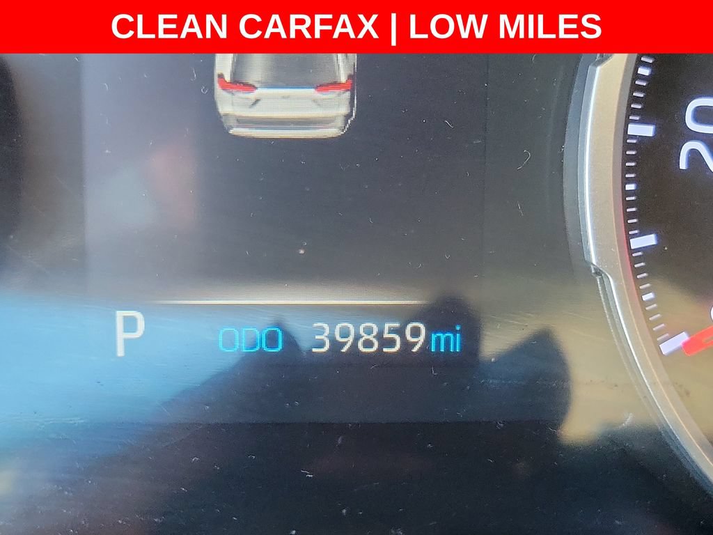 Used 2019 Toyota RAV4 LE w/ Carpet Mat Package FWD image 4
