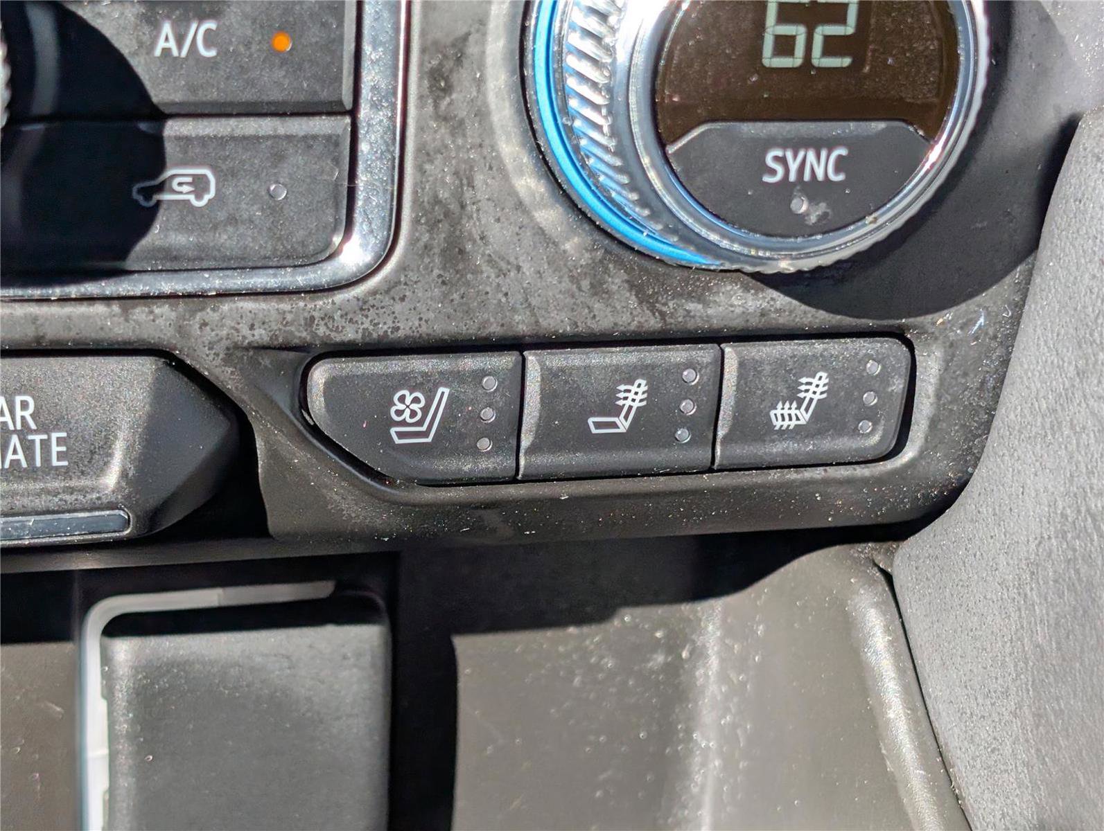 Used 2024 GMC Yukon SLT image 28