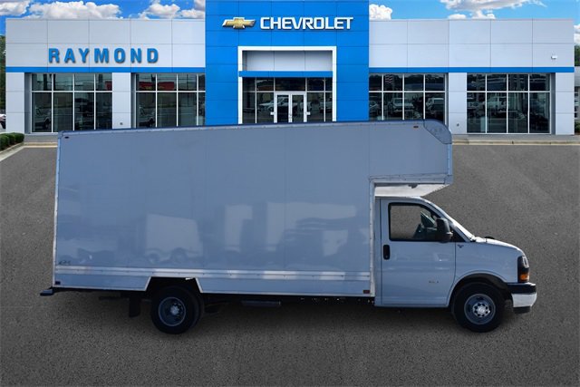 New 2025 Chevrolet Express 3500 w/ Power Convenience Package image 2
