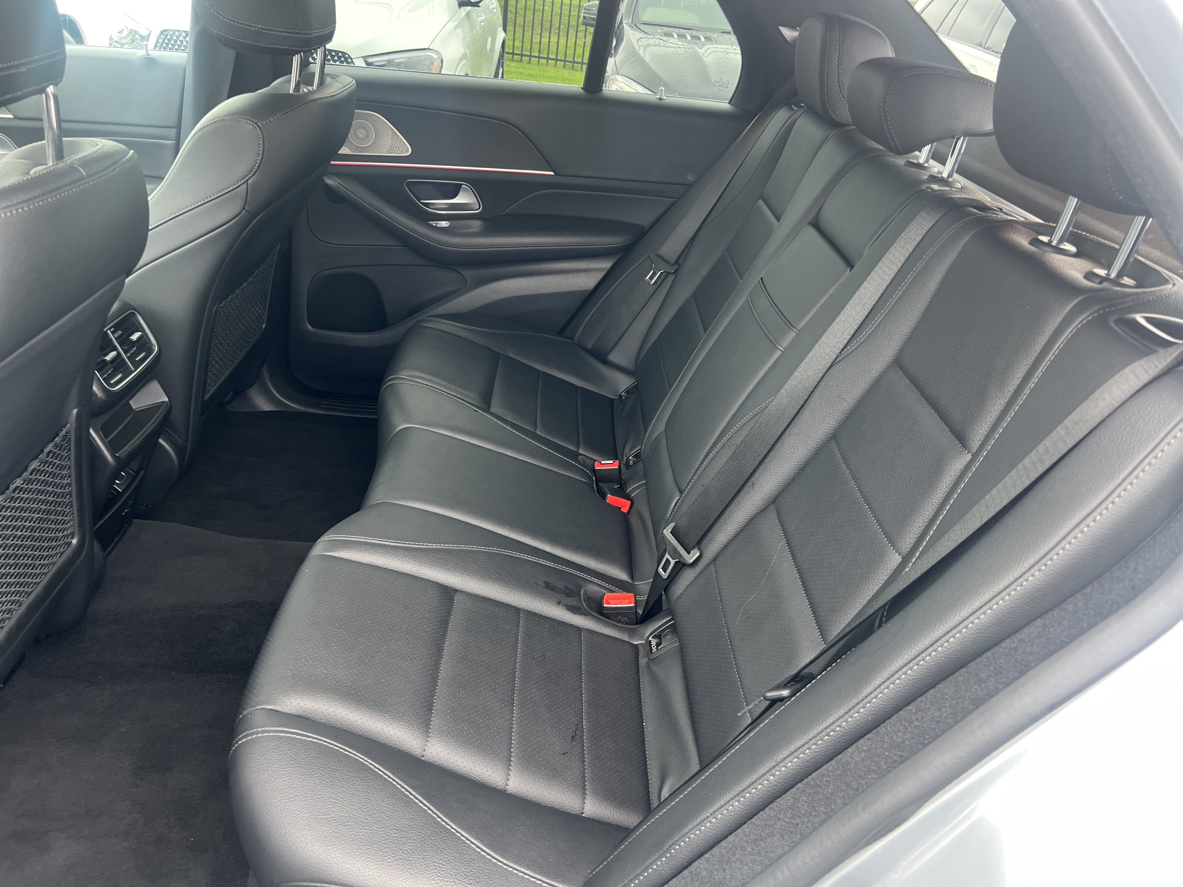 Certified 2022 Mercedes-Benz GLE 450 4MATIC w/ Premium Package image 33