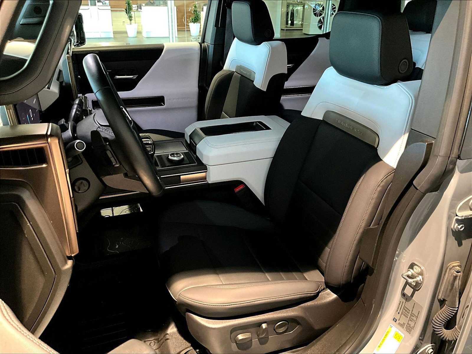 Used 2024 GMC Hummer EV 2X w/ Extreme Off-Road Package image 8