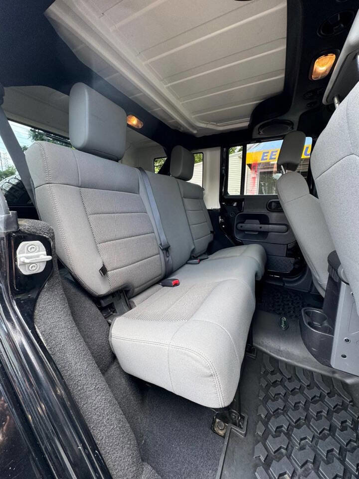 Used 2008 Jeep Wrangler Unlimited Sahara w/ Trailer Tow Group image 16