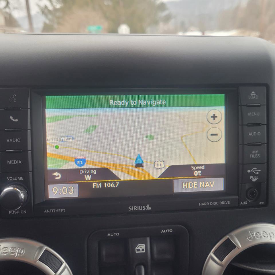 Used 2017 Jeep Wrangler Unlimited Sahara w/ Connectivity Group image 17