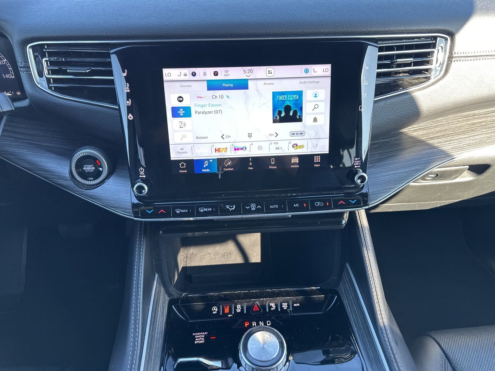 Used 2024 Jeep Wagoneer L Series II w/ Flexible Seating Group image 29