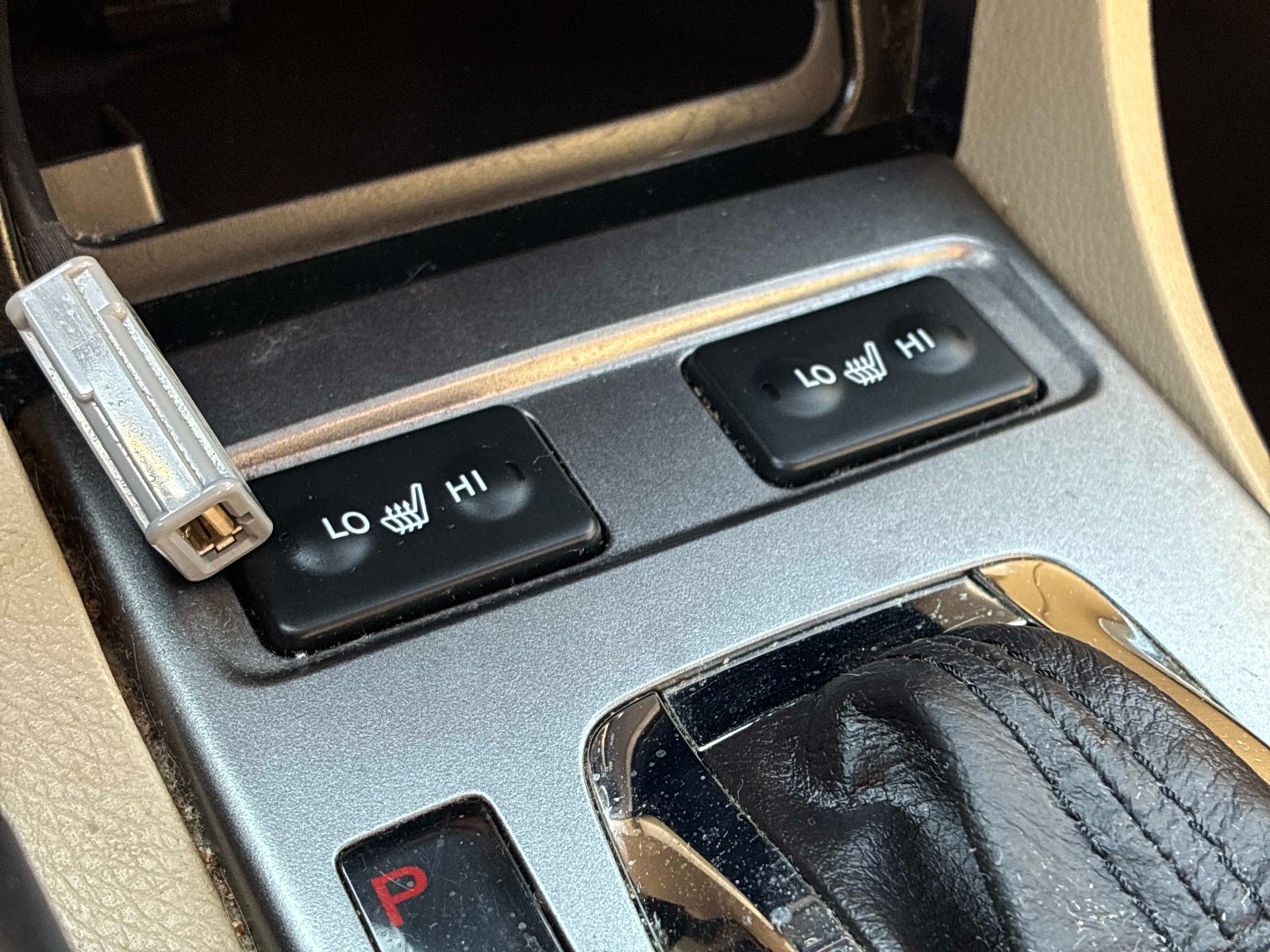Used 2014 Acura ILX Hybrid w/ Technology Package FWD image 30