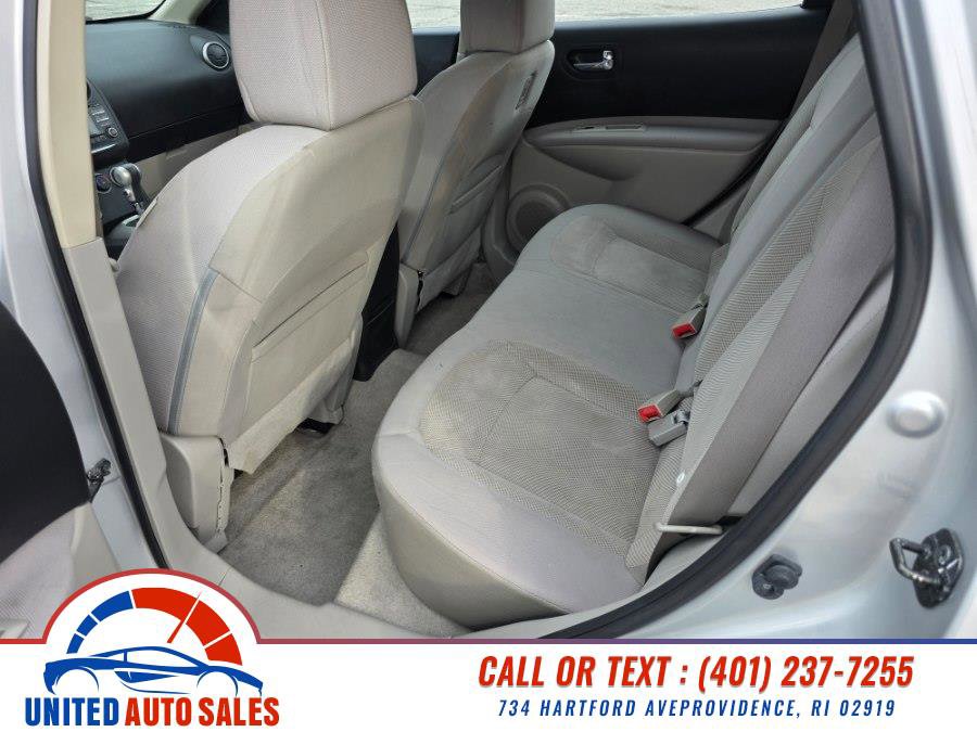 Used 2015 Nissan Rogue S w/ Convenience Package image 10