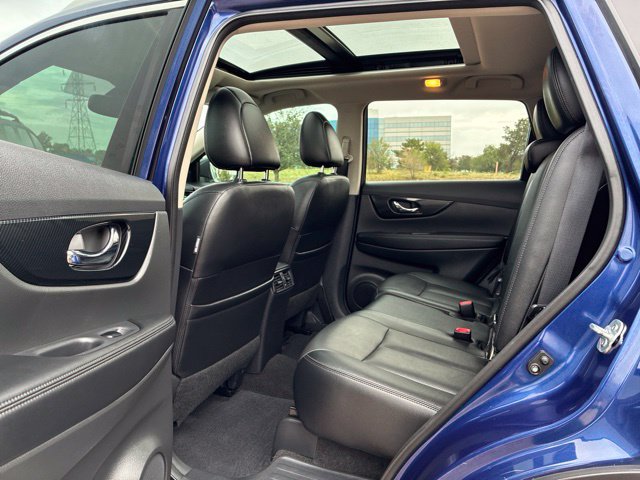 Used 2017 Nissan Rogue SL w/ SL Premium Package AWD/4WD image 20