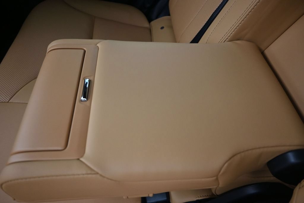 New 2026 Lexus LX 700h Luxury w/ Appearance Package AWD/4WD image 17