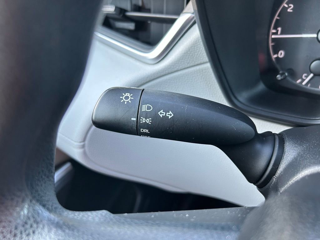 Used 2024 Toyota Corolla Cross L FWD image 21