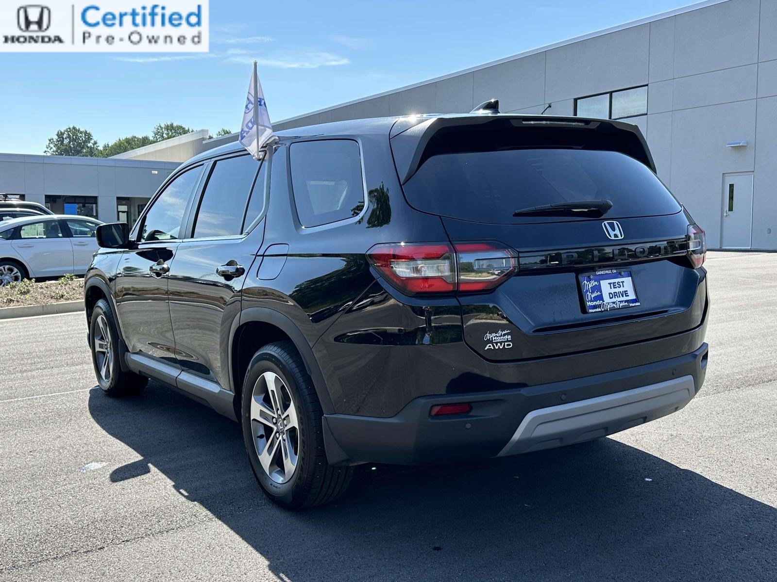 Certified 2025 Honda Pilot EX-L image 24