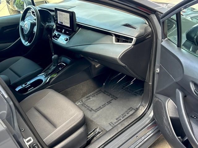 Used 2024 Toyota Corolla LE FWD image 28