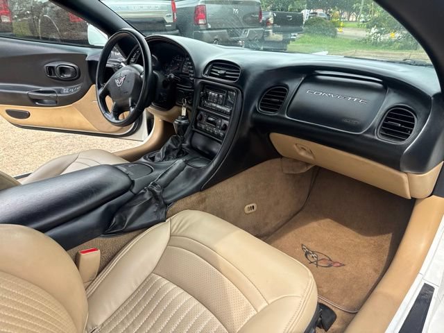 Used 2004 Chevrolet Corvette Coupe w/ Roof Package RWD image 12
