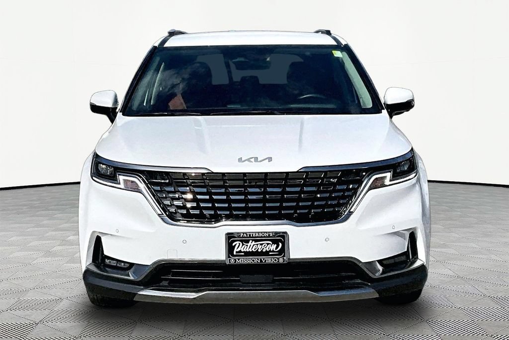 Certified 2024 Kia Carnival SX FWD image 3