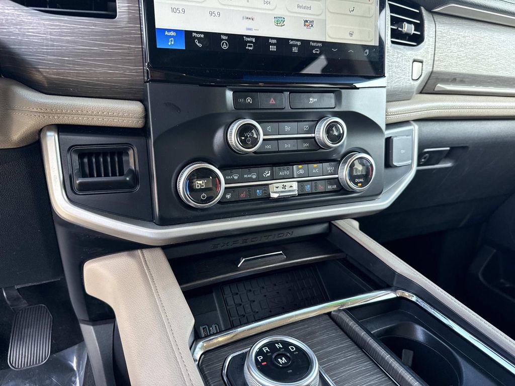 Used 2024 Ford Expedition Max Limited image 25