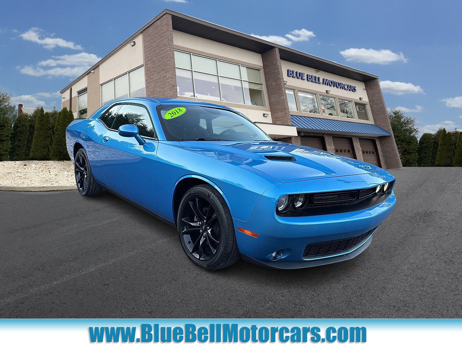 Used 2018 Dodge Challenger SXT w/ Blacktop Package RWD image 1