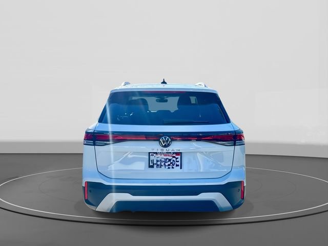 Certified 2025 Volkswagen Tiguan S image 4