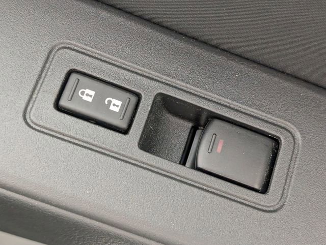 Used 2022 Nissan Frontier SV w/ Technology Package image 35