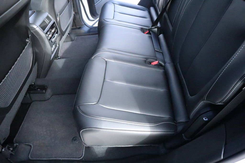 New 2025 Jeep Grand Cherokee Limited image 13